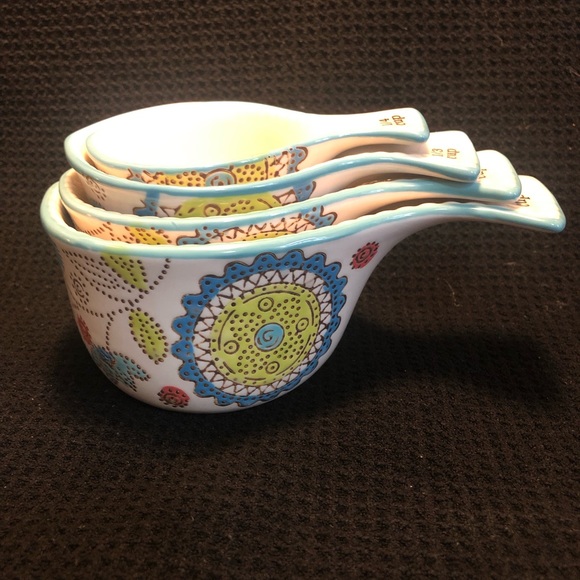 Dutch Wax 4pc nesting measuring cups - Picture 3 of 6